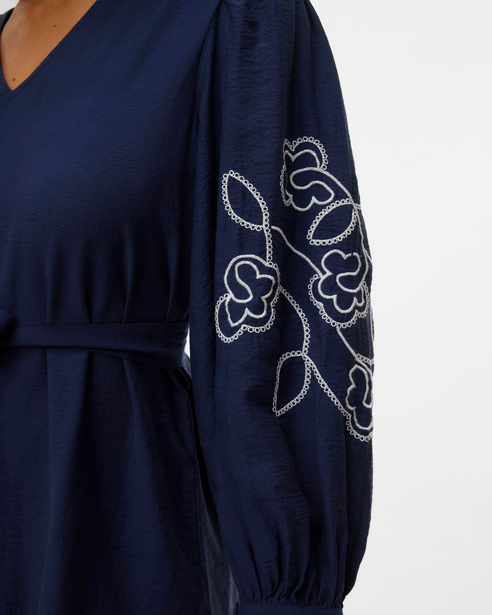 VMANYA EMBROIDERED TOP